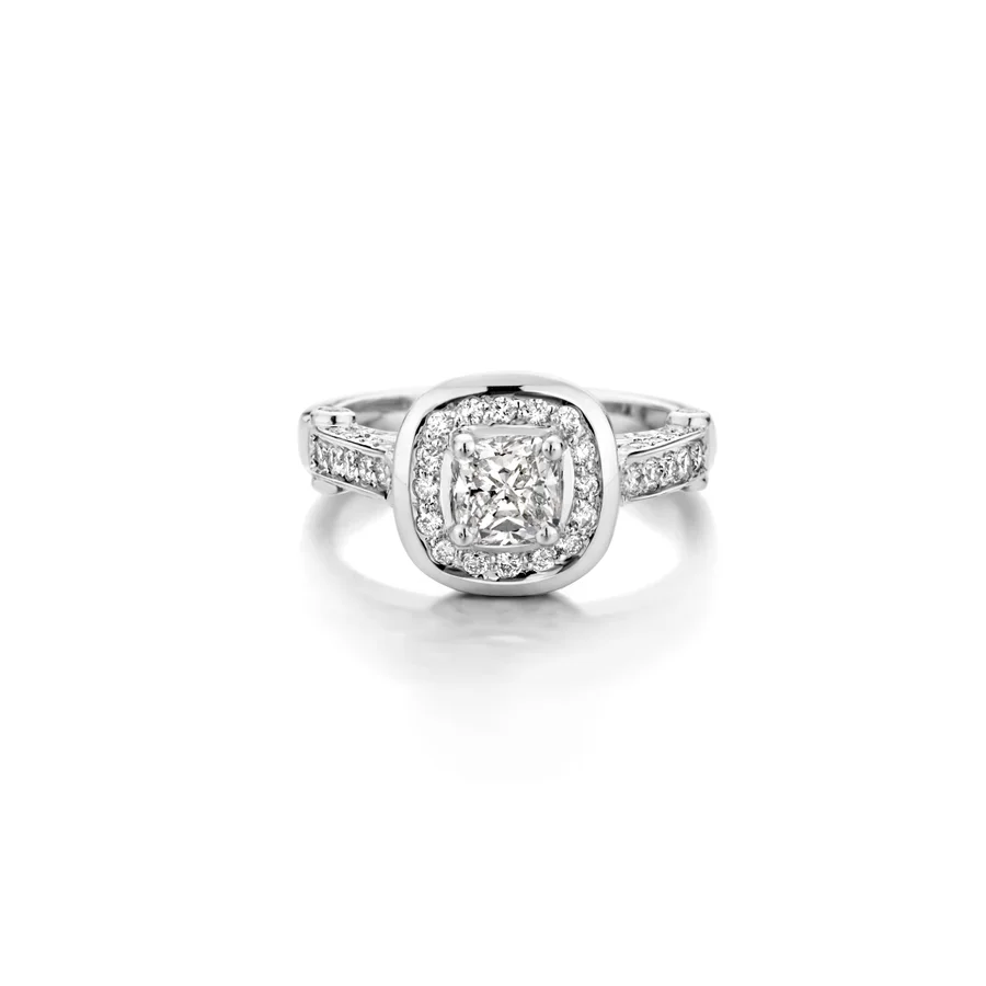Engagement Ring N°208, Witte diamant