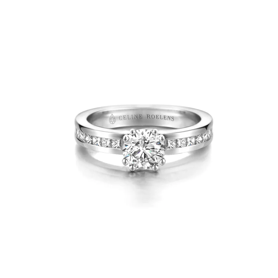 Engagement Ring N°222, Witte diamant