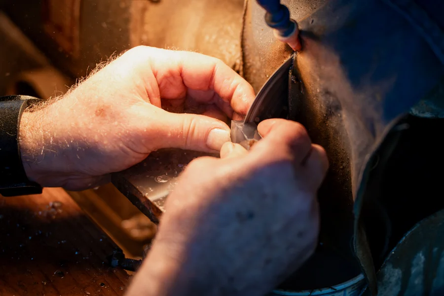 Les pierres précieuses et leur taille : un savoir-faire séculaire
