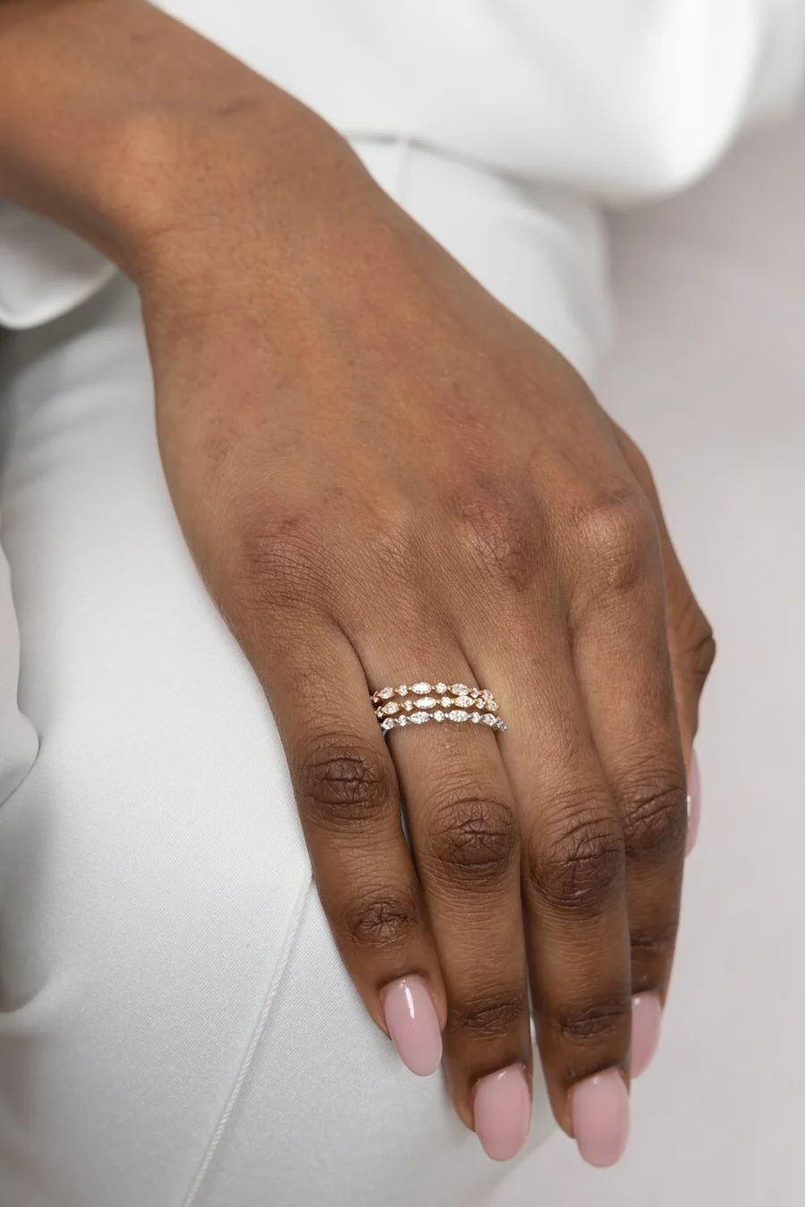 Everything you need to know about wedding rings: cost, wearing and tips
