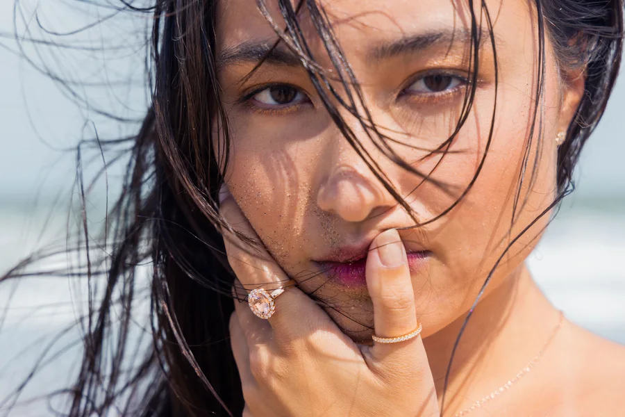 Everything you need to know about wedding rings: cost, wearing and tips