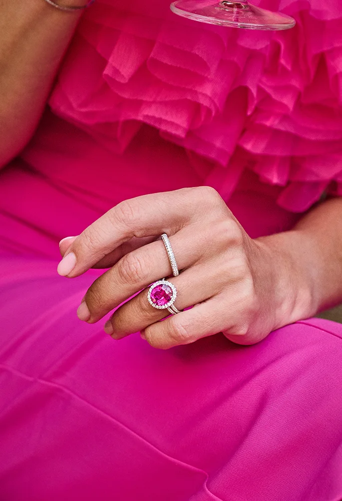 Everything you need to know about wedding rings: cost, wearing and tips